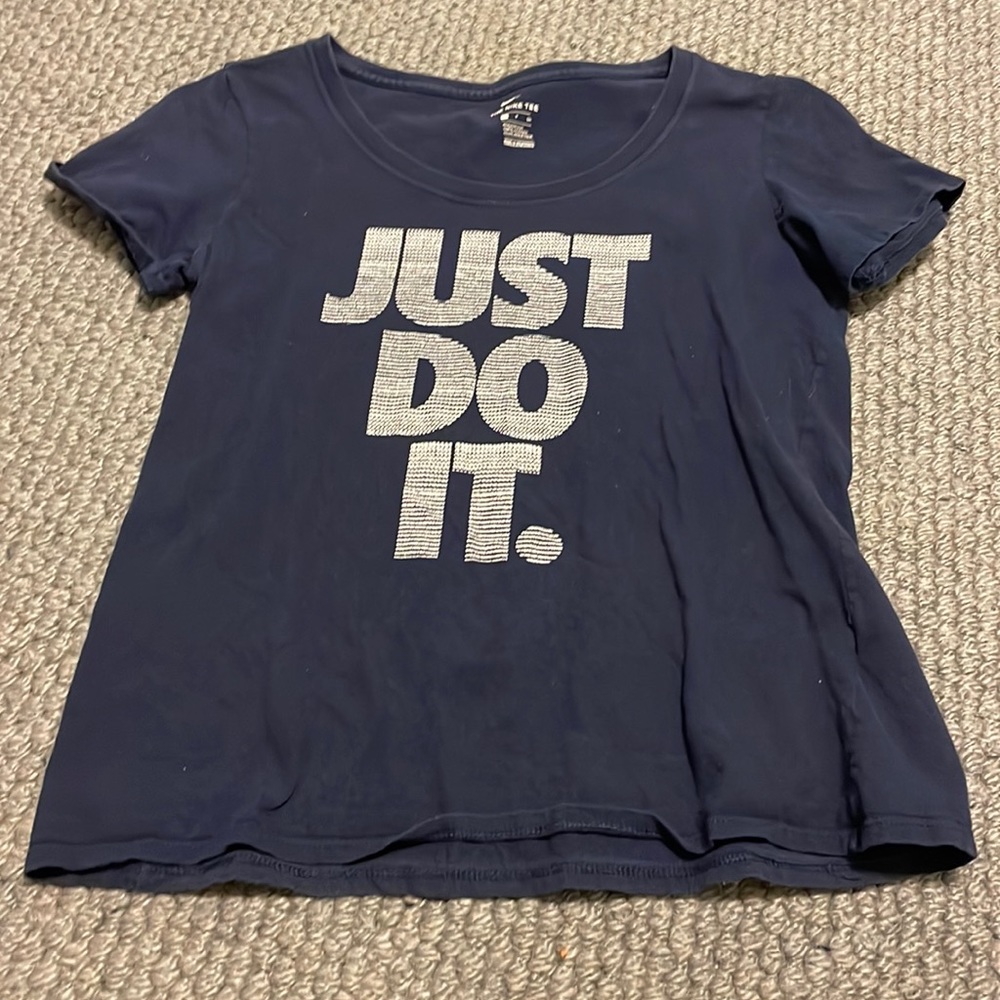 nike workout shirt